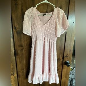 Women’s light pink sundress